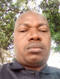 Profil de James, un homme célibataire de 52 ans à Agnibilékrou