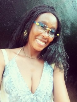 Profil de Irisse, une femme célibataire de 43 ans à Yopougon
