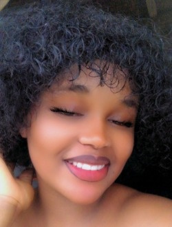 Profil de Lezen, une femme célibataire de 26 ans à Douala