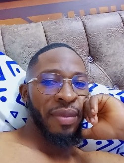Profil de Mouhamed Razak, un homme célibataire de 38 ans à Douala