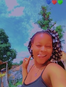 Profil de Mina, une femme célibataire de 25 ans à Dakar Dodj
