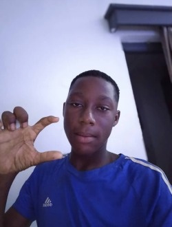 Profil de Emmanuel, un homme célibataire de 18 ans à Abidjan