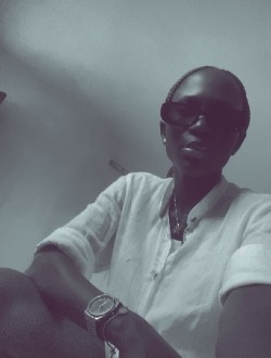 Profil de Cheronne, une femme célibataire de 25 ans à Abidjan