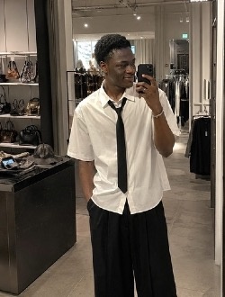 Profil de Abdoul-Aziz, un homme célibataire de 19 ans à Abattoirs