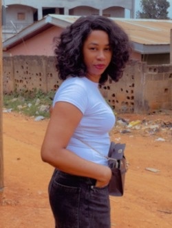 Profil de Sonia, une femme célibataire de 32 ans à Douala