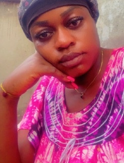 Profil de Larose, une femme célibataire de 38 ans à Yaoundé