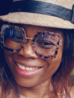 Profil de Merveille, une femme célibataire de 48 ans à Douala