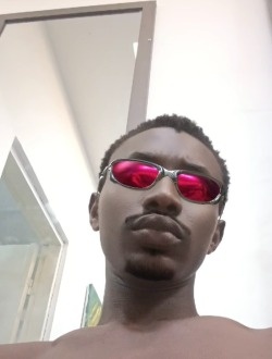 Profil de Blaq, un homme célibataire de 20 ans à Accra Central