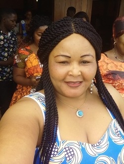 Profil de Sophie, une femme célibataire de 50 ans à Yaoundé