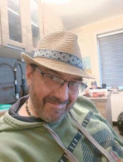 Profil de Olivier, un homme célibataire de 49 ans à Charleroi