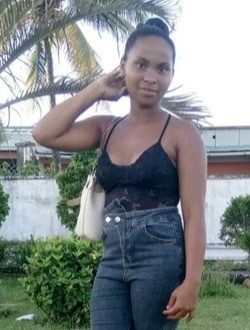 Profil de Nadia, une femme célibataire de 25 ans à Toamasina