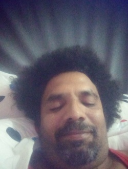 Profil de Thomas, un homme célibataire de 51 ans à Akoualebango