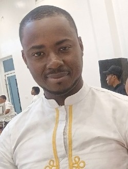 Profil de Lucas, un homme célibataire de 32 ans à Cotonou