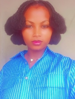 Profil de Sandrine, une femme célibataire de 24 ans à Yaoundé