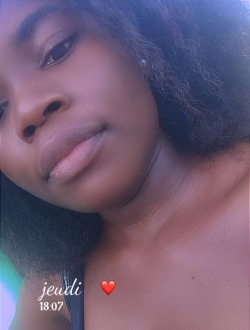 Profil de Lovely❤️, une femme célibataire de 25 ans à Libreville