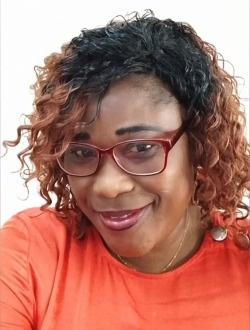 Profil de Julie, une femme célibataire de 49 ans à Petit Abidjan-Youkou