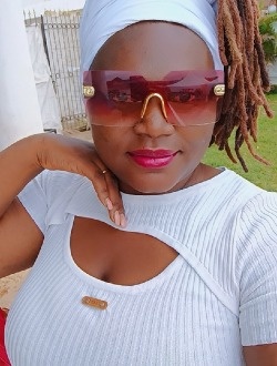 Profil de Evas, une femme célibataire de 28 ans à Yaoundé