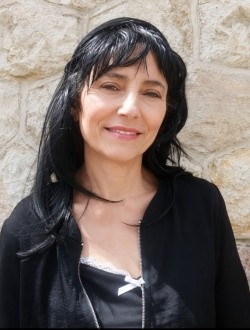 Profil de Nadia, une femme célibataire de 59 ans à Grasse
