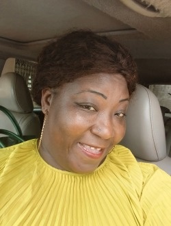 Profil de Faicha, une femme célibataire de 50 ans à Yaoundé