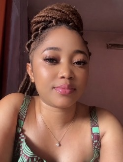 Profil de Laure, une femme célibataire de 32 ans à Yaoundé