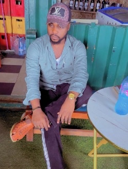 Profil de Francky, un homme célibataire de 36 ans à Douala