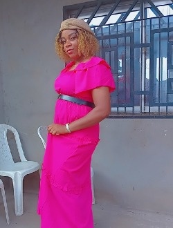 Profil de Idelle Vanessa, une femme célibataire de 32 ans à Douala