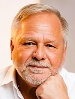 Profil de Raymond, un homme célibataire de 68 ans à Montréal