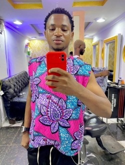 Profil de Nando, un homme célibataire de 24 ans à Douala