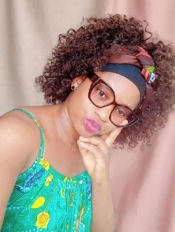Profil de Madeleine, une femme célibataire de 36 ans à Douala