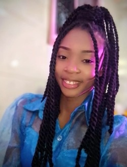 Profil de Lynda, une femme célibataire de 26 ans à Yaoundé