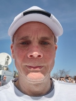Profil de Olivier, un homme célibataire de 45 ans à Saguenay