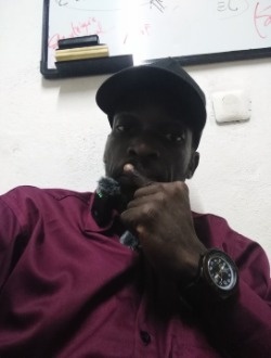 Profil de Joseph, un homme célibataire de 34 ans à Douala