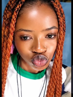 Profil de Jocelyne, une femme célibataire de 22 ans à Abidjan