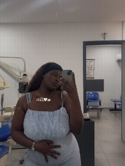 Profil de Lili, une femme célibataire de 27 ans à Abi