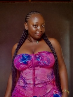 Profil de Synthia, une femme célibataire de 24 ans à Yaoundé