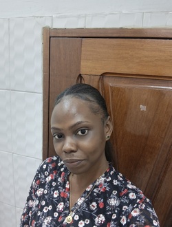 Profil de Naomie, une femme célibataire de 33 ans à Kinshasa
