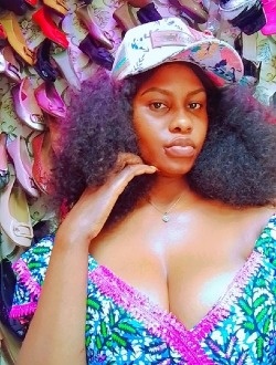 Profil de Lynda, une femme célibataire de 28 ans à Yaoundé