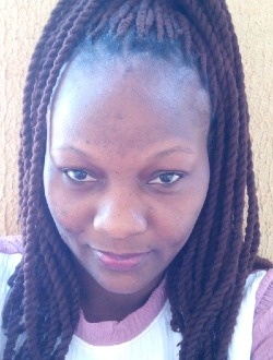 Profil de Fleur, une femme célibataire de 29 ans à 1200 Logements