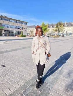 Profil de Malya, une femme célibataire de 41 ans à Saint-Lô