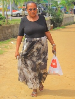 Profil de Eliane, une femme célibataire de 59 ans à Libreville