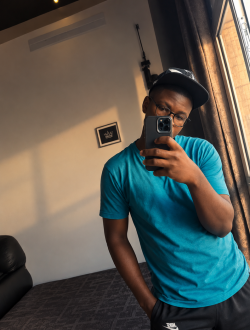Profil de Moussa, un homme célibataire de 18 ans à Conakry