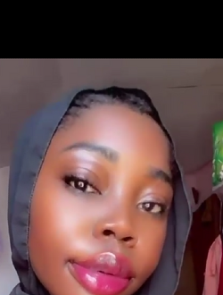 Profil de Paule, une femme célibataire de 26 ans à Yaoundé