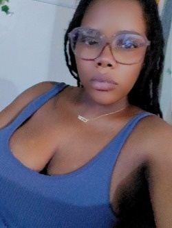 Profil de Arsine, une femme célibataire de 33 ans à Cotonou