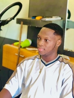 Profil de Corneille, un homme célibataire de 24 ans à Cotonou