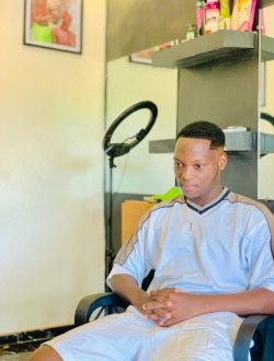 profile picture 0
