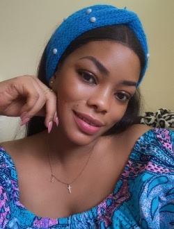Profil de Estelle, une femme célibataire de 35 ans à Douala