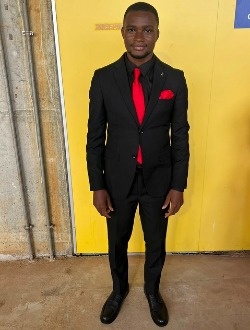 Profil de Elie, un homme célibataire de 26 ans à Yaoundé