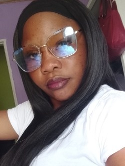 Profil de Cathy, une femme célibataire de 27 ans à Libreville