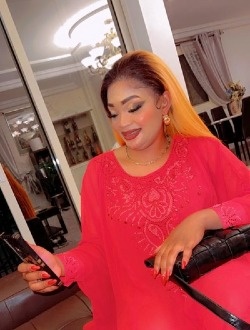Profil de Rose Therese, une femme célibataire de 32 ans à Yaoundé