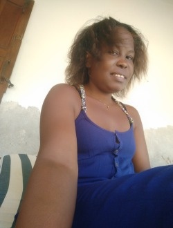 Profil de Titine, une femme célibataire de 39 ans à Antsaba